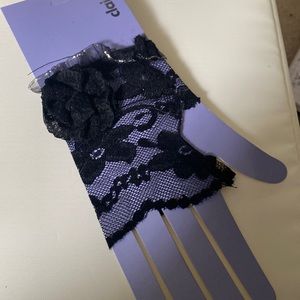 NWT Claire’s Black Lace Fingerless Gloves with Lace Flower